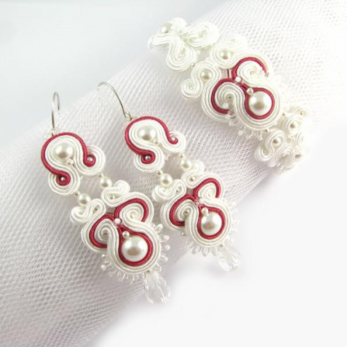 Hand embroidered bridal jewelry