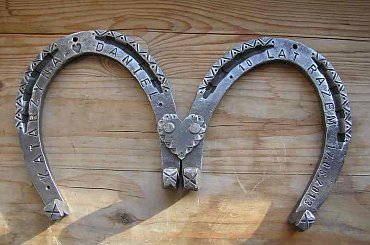 Prezenty kute Ślub, rocznica, Walentynki Ślubne na szczęście ! #podkowa #serce #Ślub #PanMłody #Kowalstwo