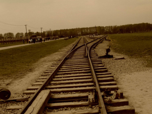 #AuschwitzBirkenau #śmierć #tory #tragedia