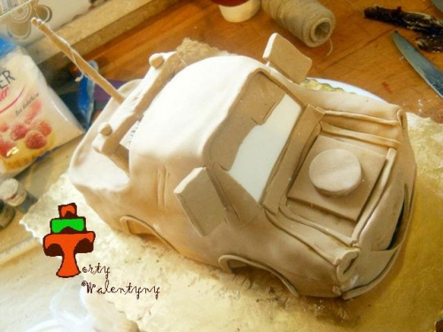 Tort Złomek. Auta - tutorial, krok po kroku #auta #JakZrobić #KrokPoKroku #tort #TortyKraków #tutorial #złomek